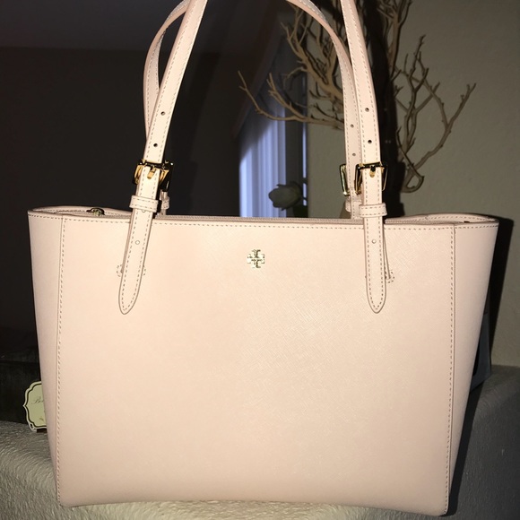 Tory Burch Handbags - Beautiful brand new Tory Burch bag
